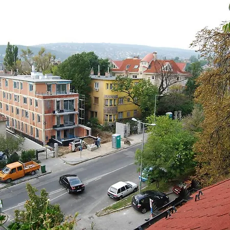 Gardonyi Vendeghaz 2* Budapest