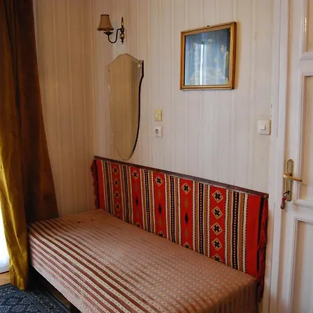 Gardonyi Vendeghaz Bed & Breakfast