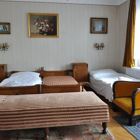 Gardonyi Vendeghaz Budapest